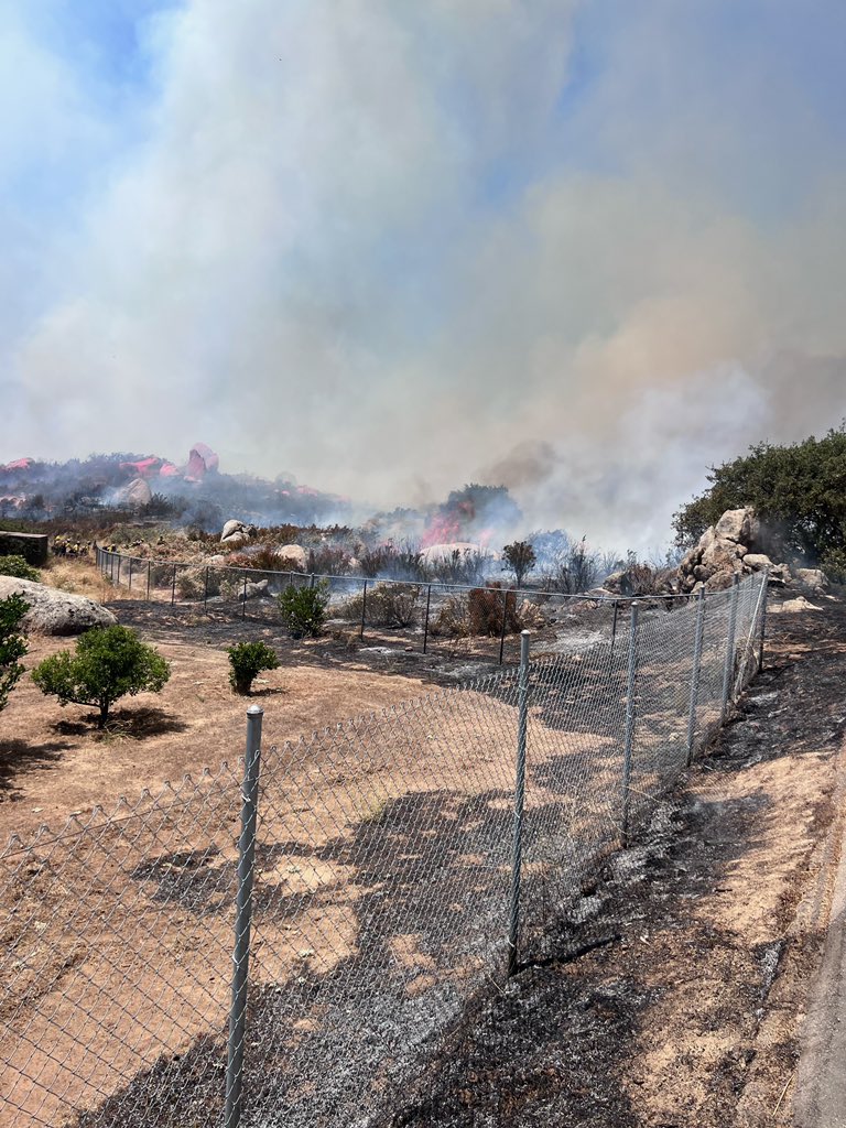 CoyoteFire [update] The fire remains 400 acres and is now 5% contained
