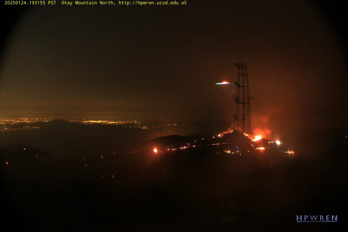 Border2Fire Additional Helicopter, CalFire Copter 613, 3 Water dropping Helicopters and 1 Helco is working the Fire tonight.The Fire remains Calm this Evening slowly pushing to the Northeast due to a Wind shift from earlier today.