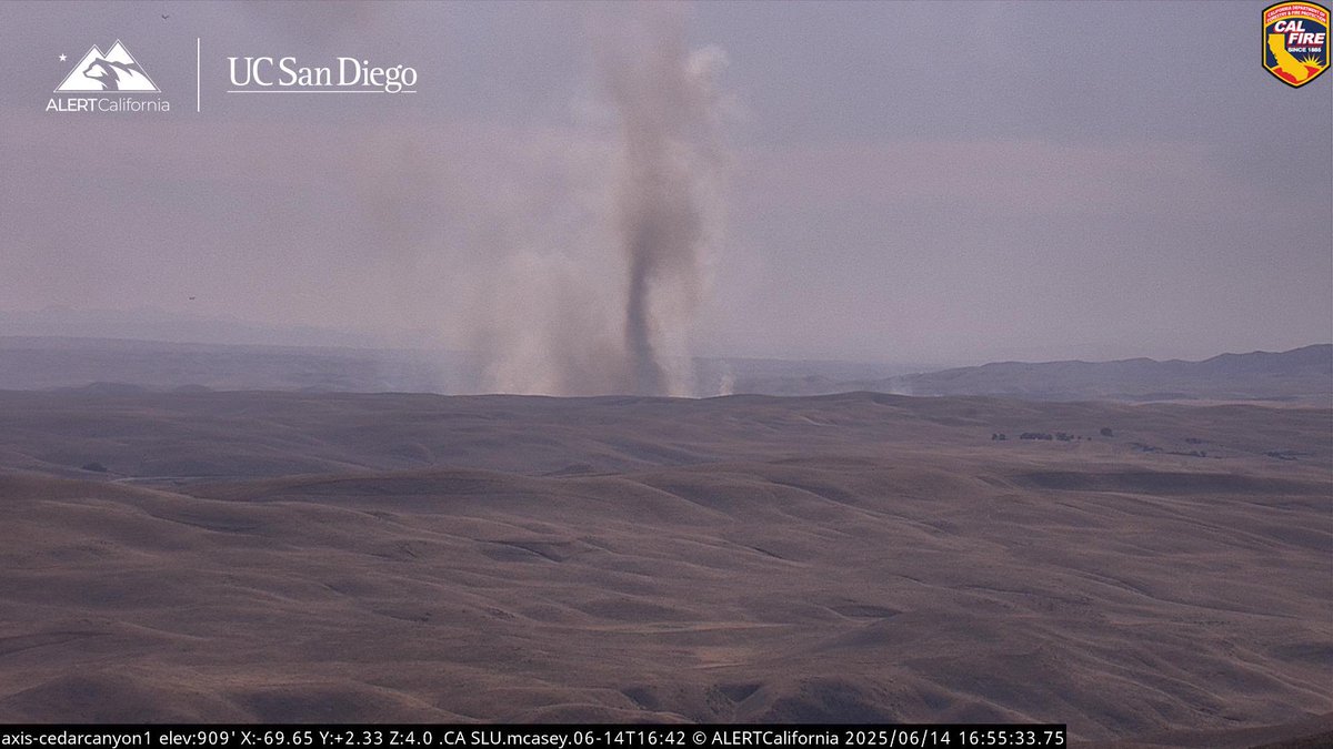 OES Intel 24 has Mapped the BitterFire at 863 acres.Seems like the Fire has put up some smoke whirls