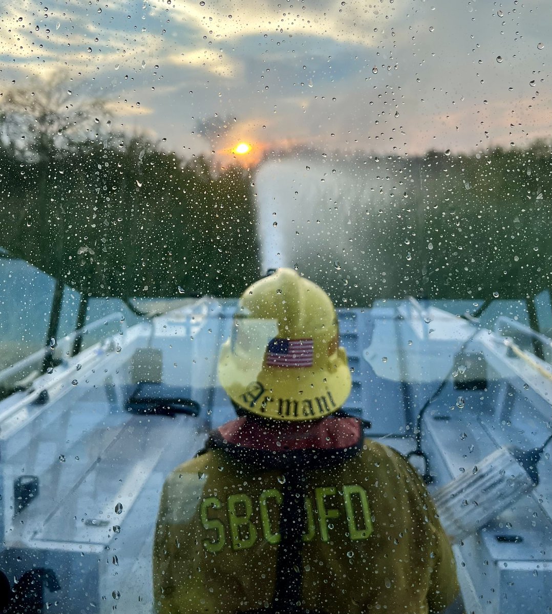 NeedlesIC reporting fire still active, now at 10-15 acres but with rate of spread slowed and crews making good progress as winds are helping push the fire back towards the burned area.Structure threat at nearby mobile home park mitigated by progress on fire