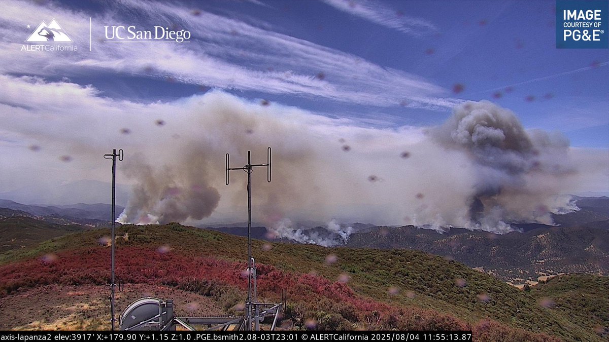 GiffordFire From Units on the Ground the Fire will be Impacting Pine Canyon Shortly. The Southwest Flank is the most active at the moment but it’s smoked out.GiffordFire Aircraft Assisting.Air Attack 658, Lead Charlie 7.