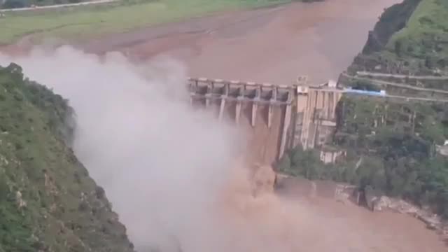 India opens all gates of Salal Dam. Flood warning in river Chennab issued again in Pakistan in next 24-36 hours