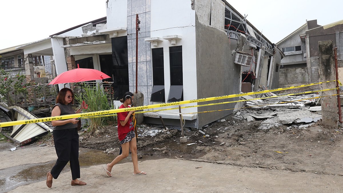 7.4-magnitude earthquake off southern Philippines kills 2, causes damages and tsunami evacuations