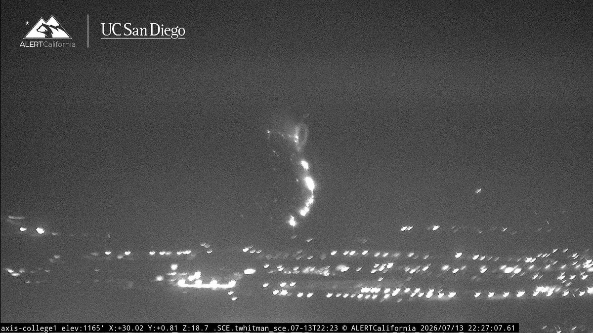 ZebraFire Incident Command - Requesting for Helitanker 47 started up to Continue Water Drops as Helitanker 55 needs to do Fuel and Returns. Air Attack 51 has the Fire Mapped at 25 acres.ZebraFire Current view of the Fire, Helitanker 55 is making direct drops on the Right Flank it's looking better at the moment as long as it doesn't burn into the next drainage. x.com/danielfiretruc