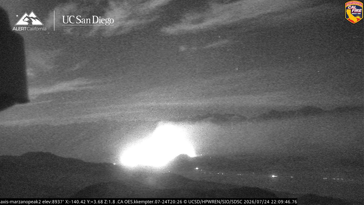 OES Intel 24 has Mapped the 54Fire at 1,318 acres, 10:04 PM, no Perimeter for the 53Fire yet. The 5-4 Fire is the Smaller Perimeter above the Rock Fire Perimeter.OES Intel 24 is Mapping the CinderComplex that is the 53Fire/54Fire Located West of Highway 395, North of the Rock Fire.